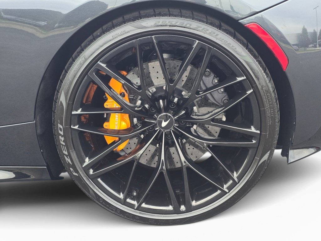 Used 2022 McLaren GT RWD image 28