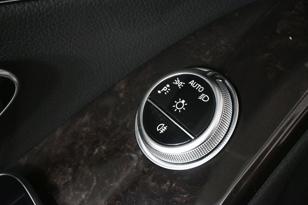 Certified 2023 Mercedes-Benz S 500 4MATIC image 9