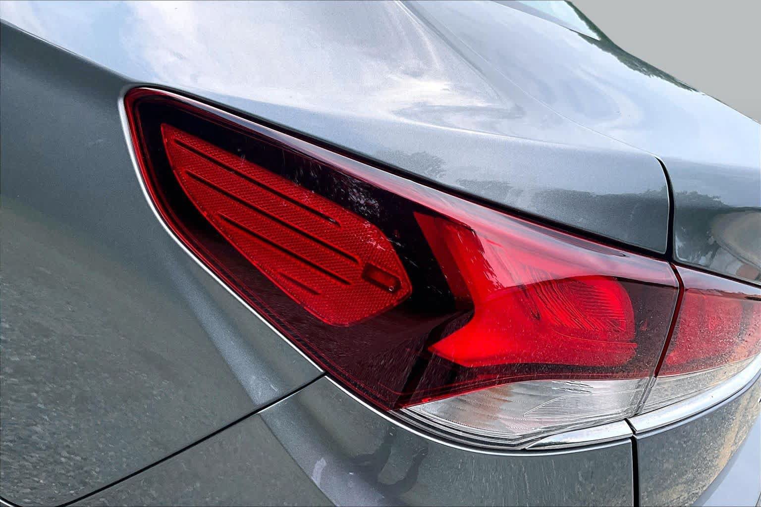 Used 2019 Hyundai Sonata Limited w/ Ultimate Package 04 FWD image 29