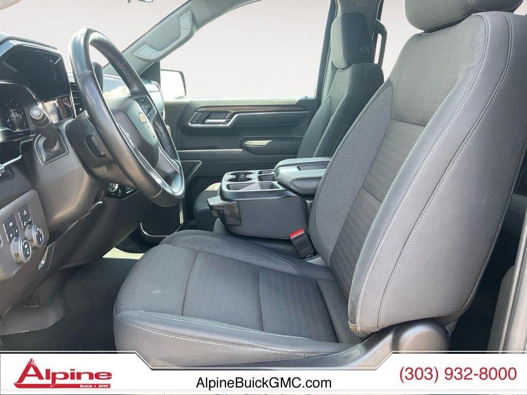 Used 2025 Chevrolet Silverado 1500 LT AWD/4WD image 9
