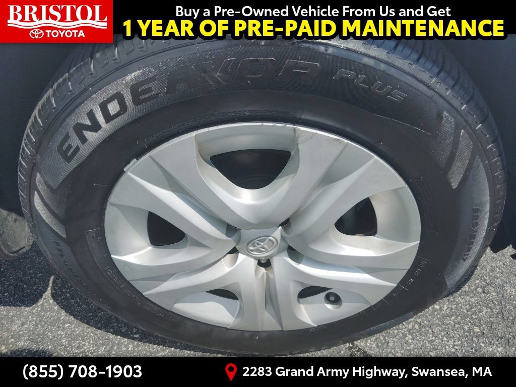 Used 2015 Toyota RAV4 LE AWD/4WD image 9