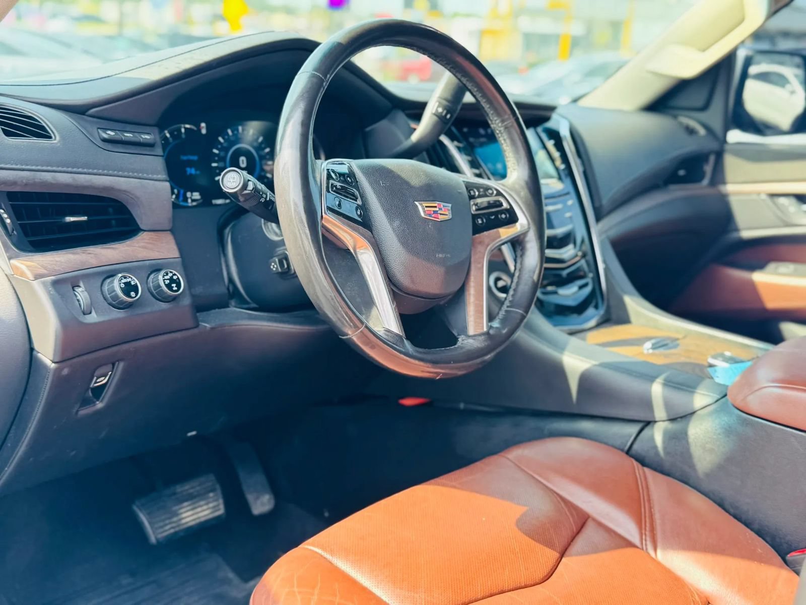 Used 2016 Cadillac Escalade Premium AWD/4WD image 18