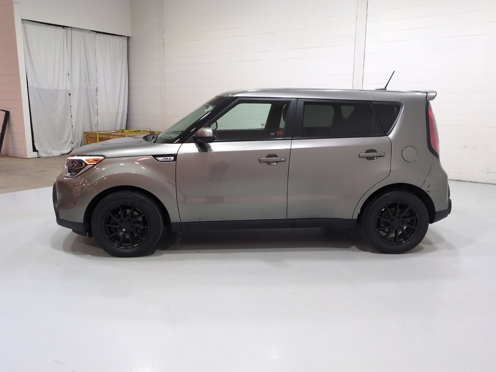 Used 2015 Kia Soul FWD image 6