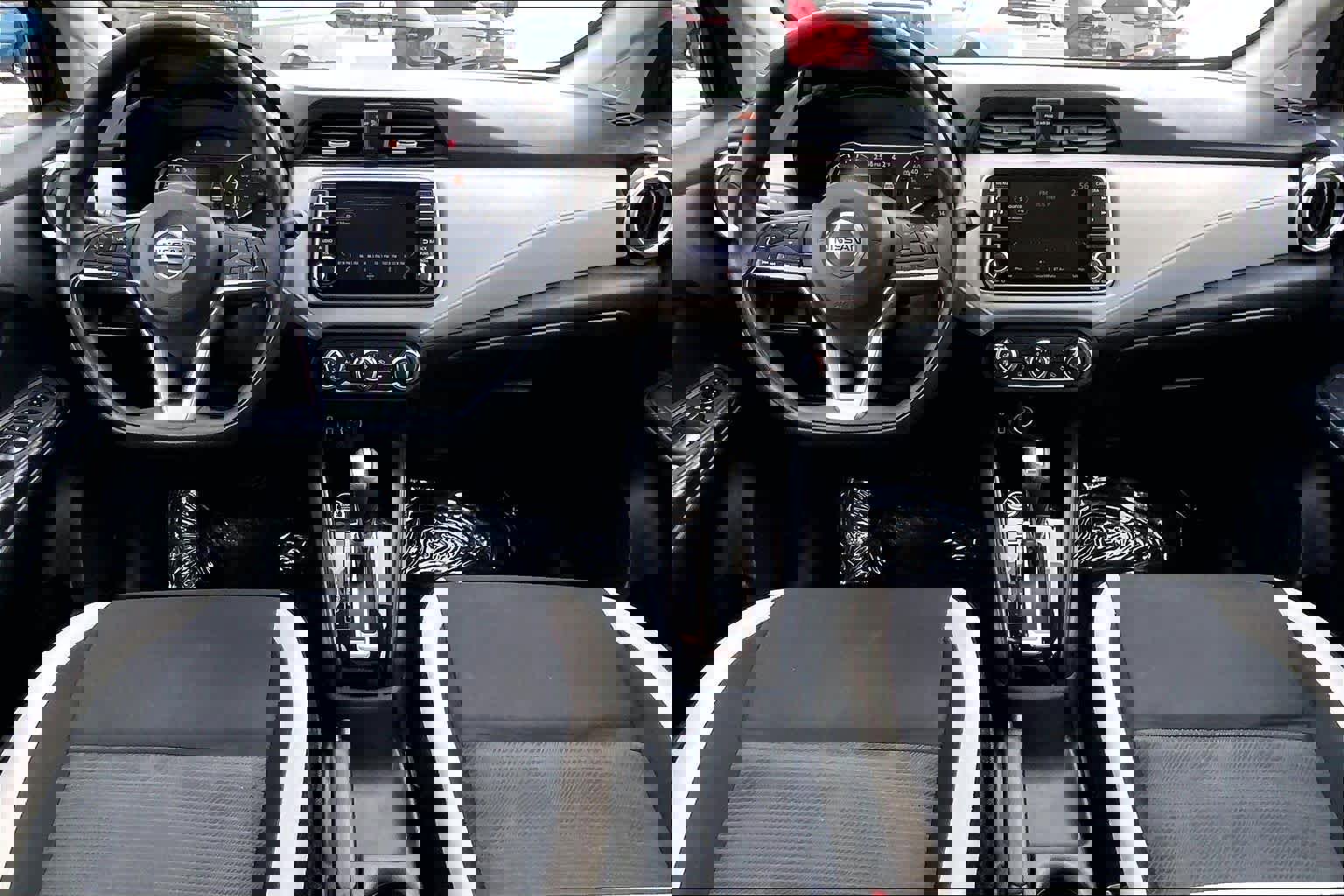 Used 2021 Nissan Versa SV image 14