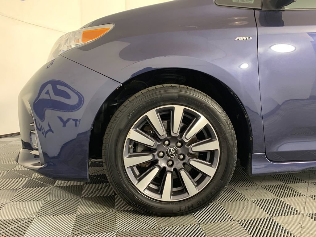 Used 2018 Toyota Sienna XLE Premium image 12
