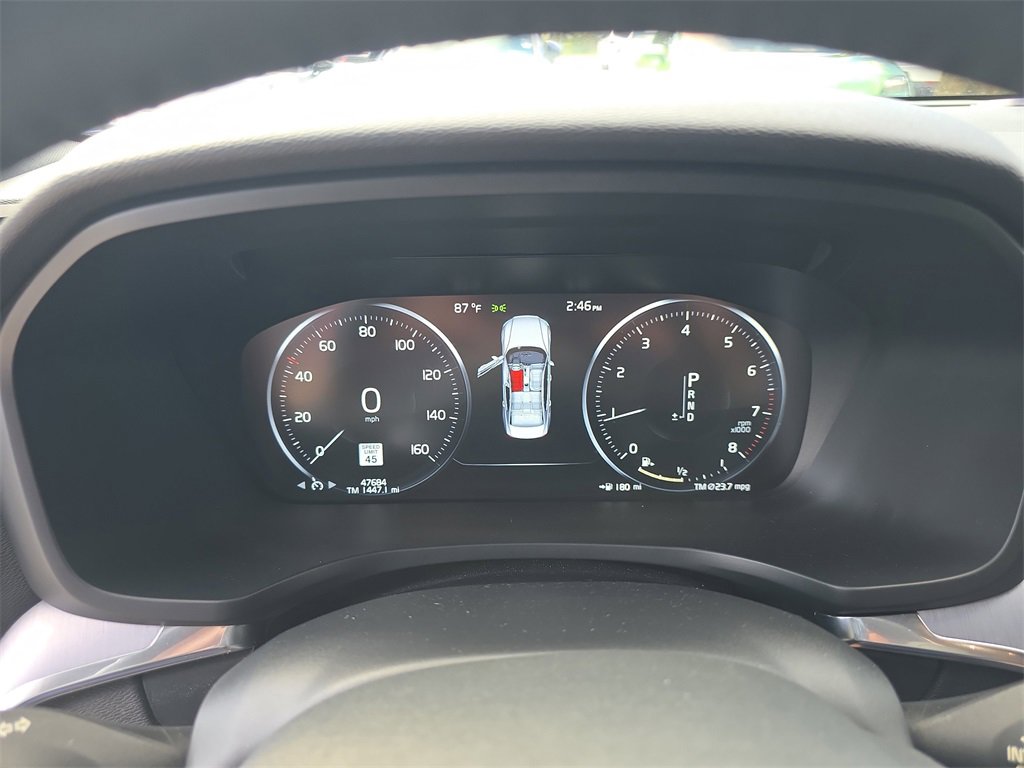 Used 2020 Volvo S60 T5 Momentum image 32