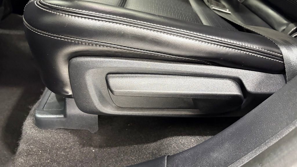 Used 2024 Ford Escape Platinum AWD/4WD image 21