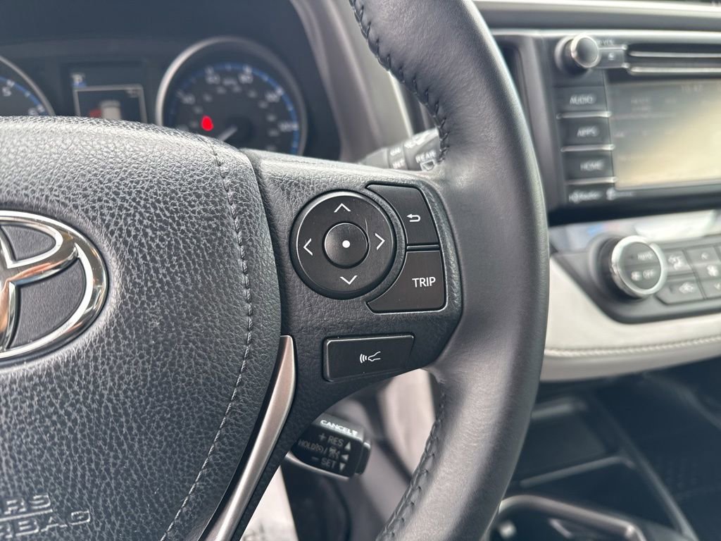 Used 2018 Toyota RAV4 XLE w/ Plus Extra Value Package image 17