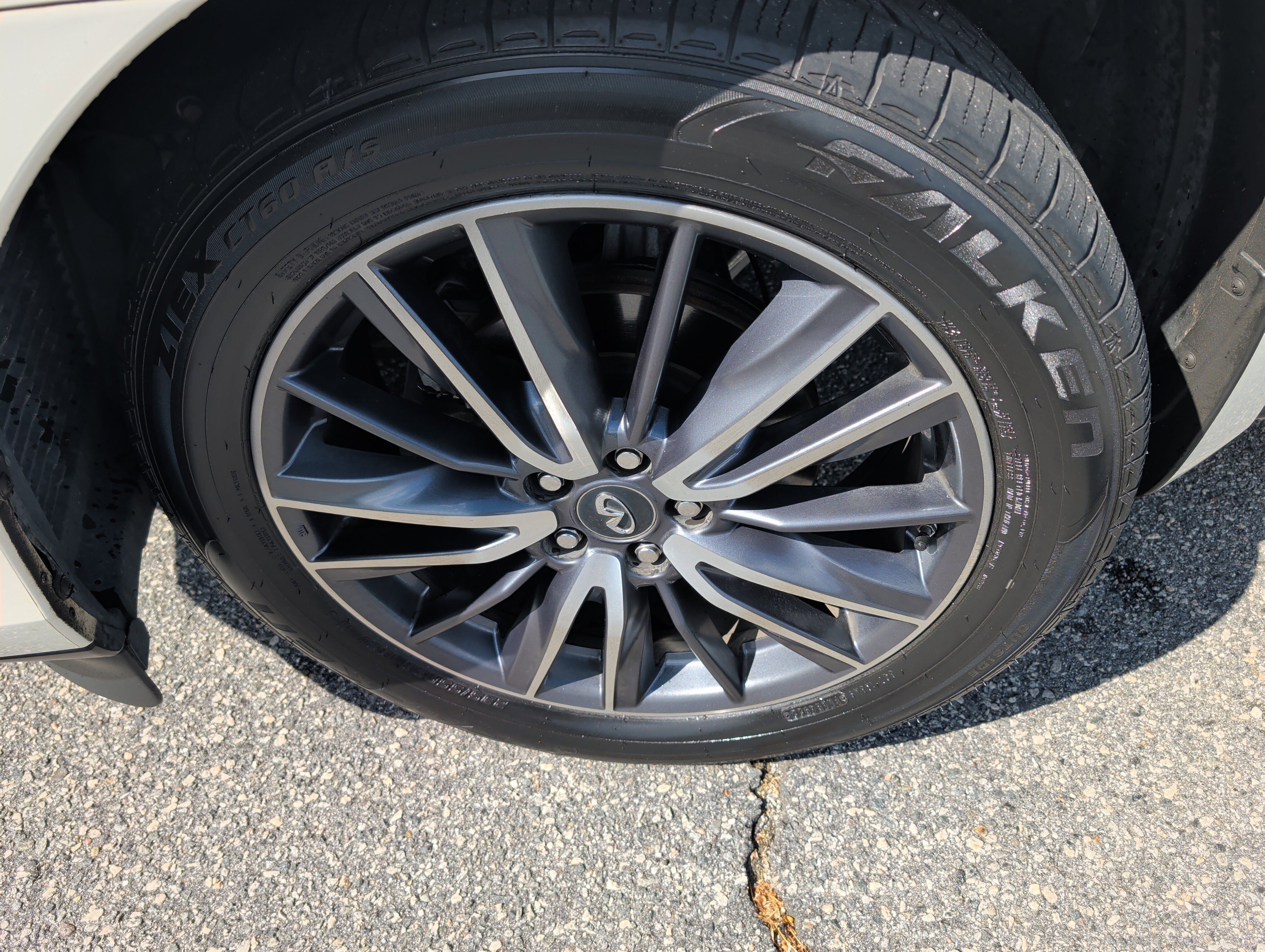 Used 2019 INFINITI QX60 Luxe w/ Sensory Package AWD/4WD image 7