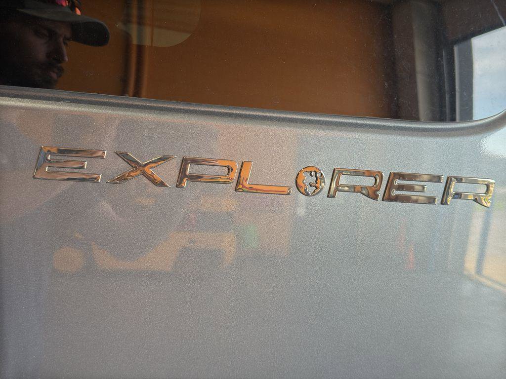 New 2025 Chevrolet Express 2500 w/ Driver Convenience Package image 15