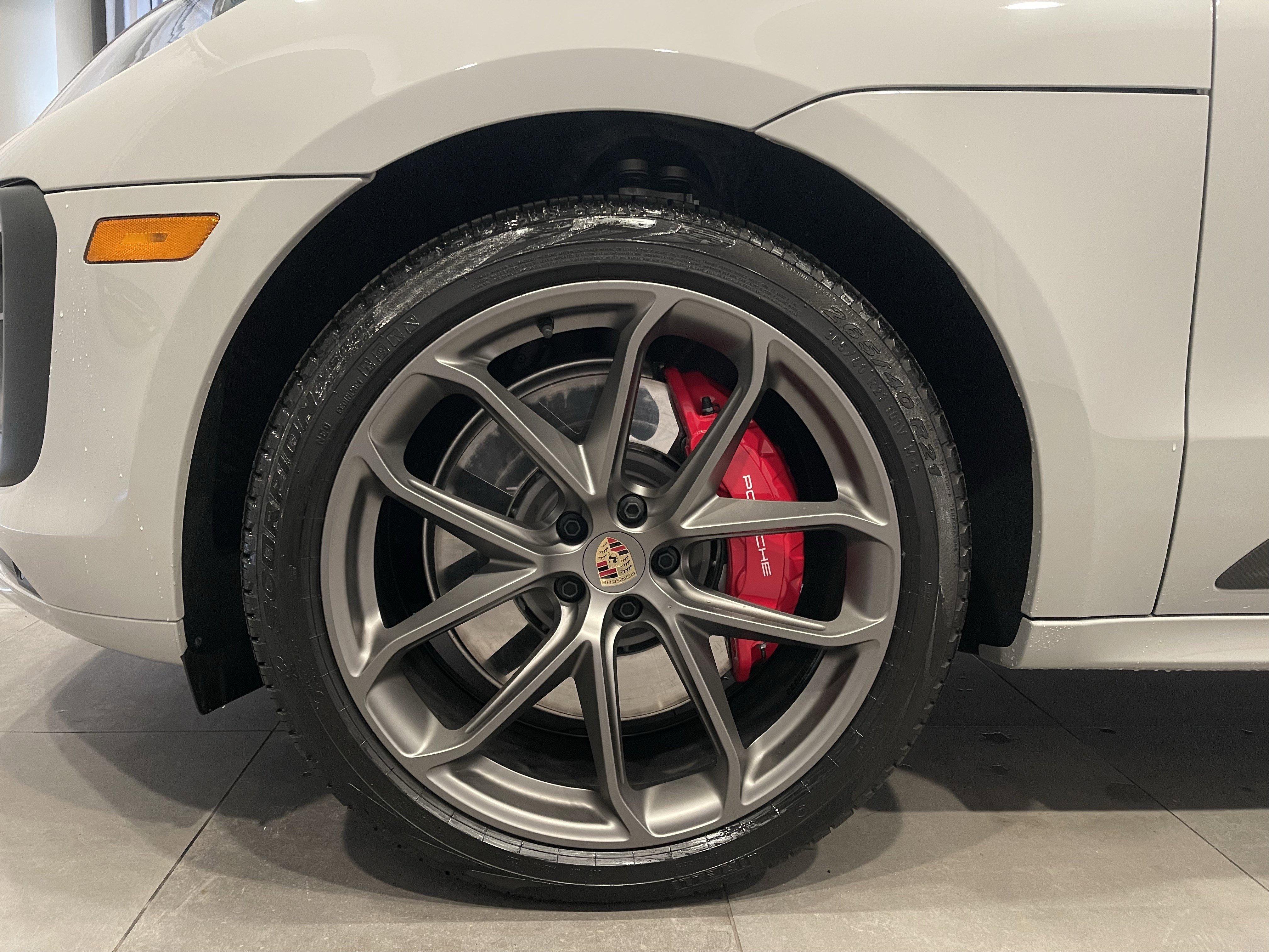 Used 2025 Porsche Macan GTS image 7