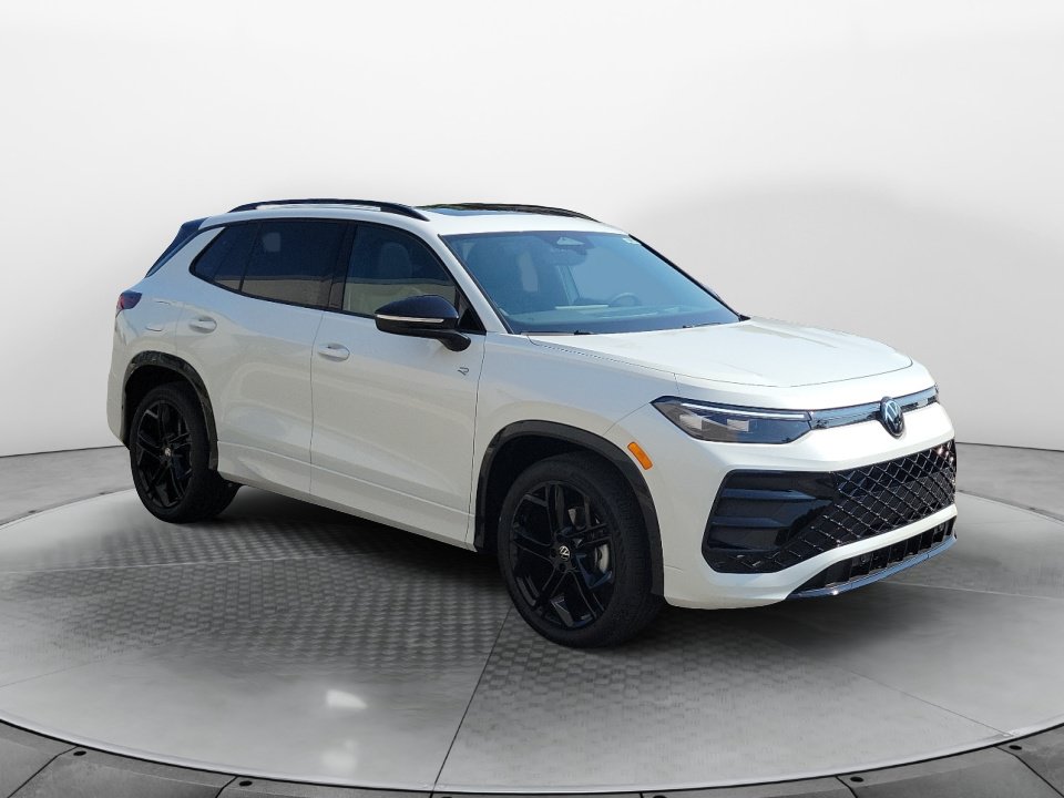 New 2026 Volkswagen Tiguan SE R-Line