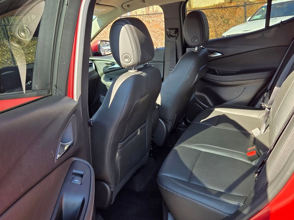 Used 2024 Buick Encore GX Sport Touring w/ Comfort Package image 7