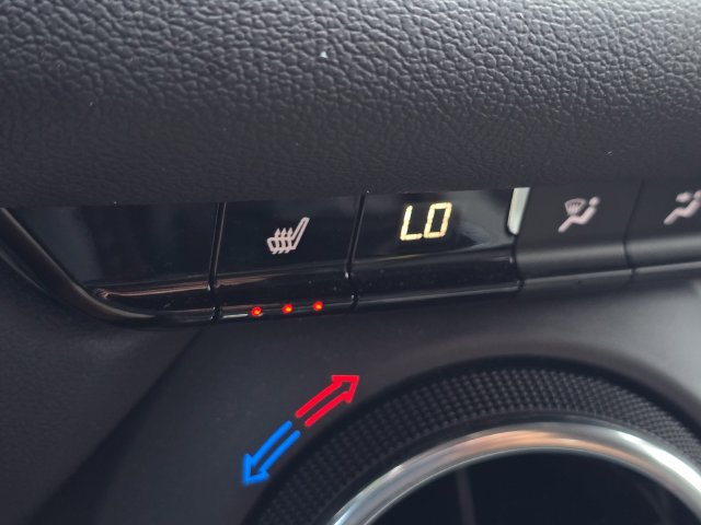 Used 2023 Chevrolet Blazer LT FWD image 17
