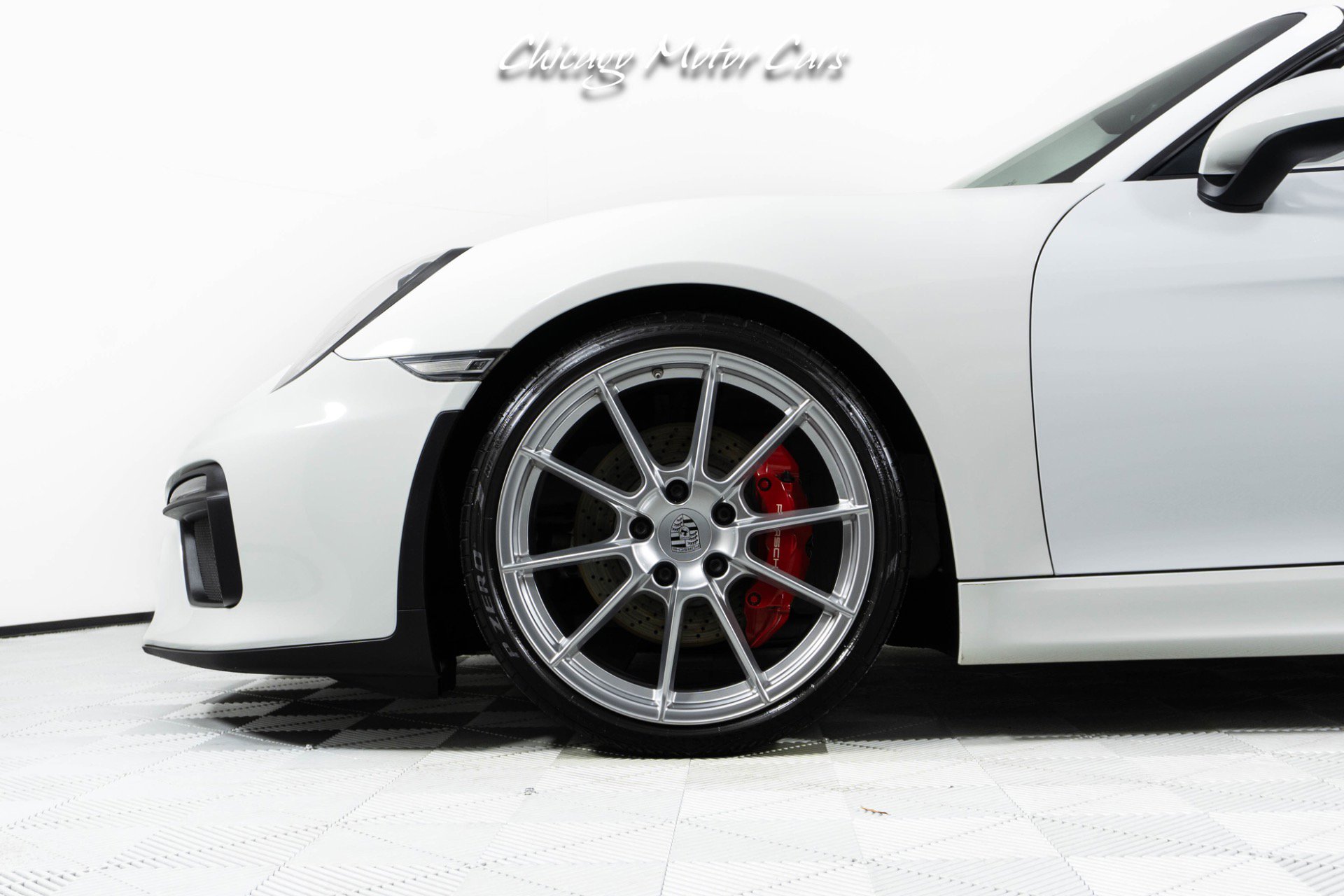 Used 2016 Porsche Boxster Spyder image 3