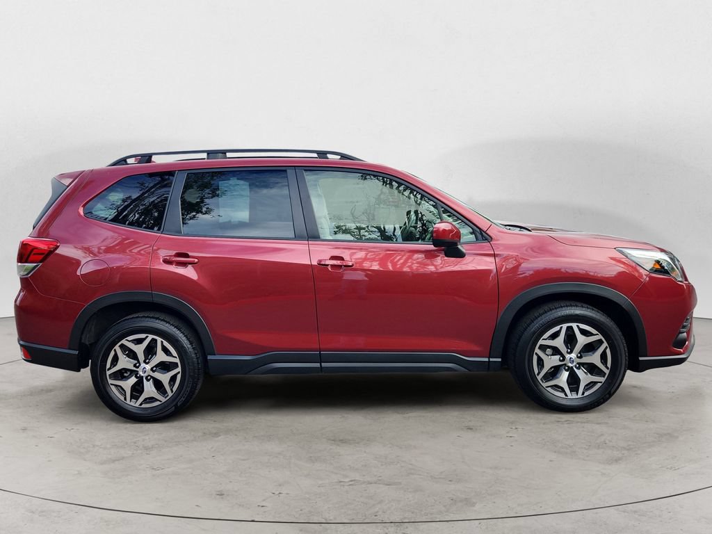 Used 2023 Subaru Forester Premium AWD/4WD image 6