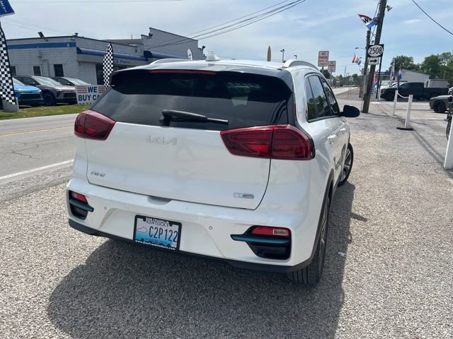 Used 2022 Kia Niro EX Premium w/ Cold Weather Package FWD image 9
