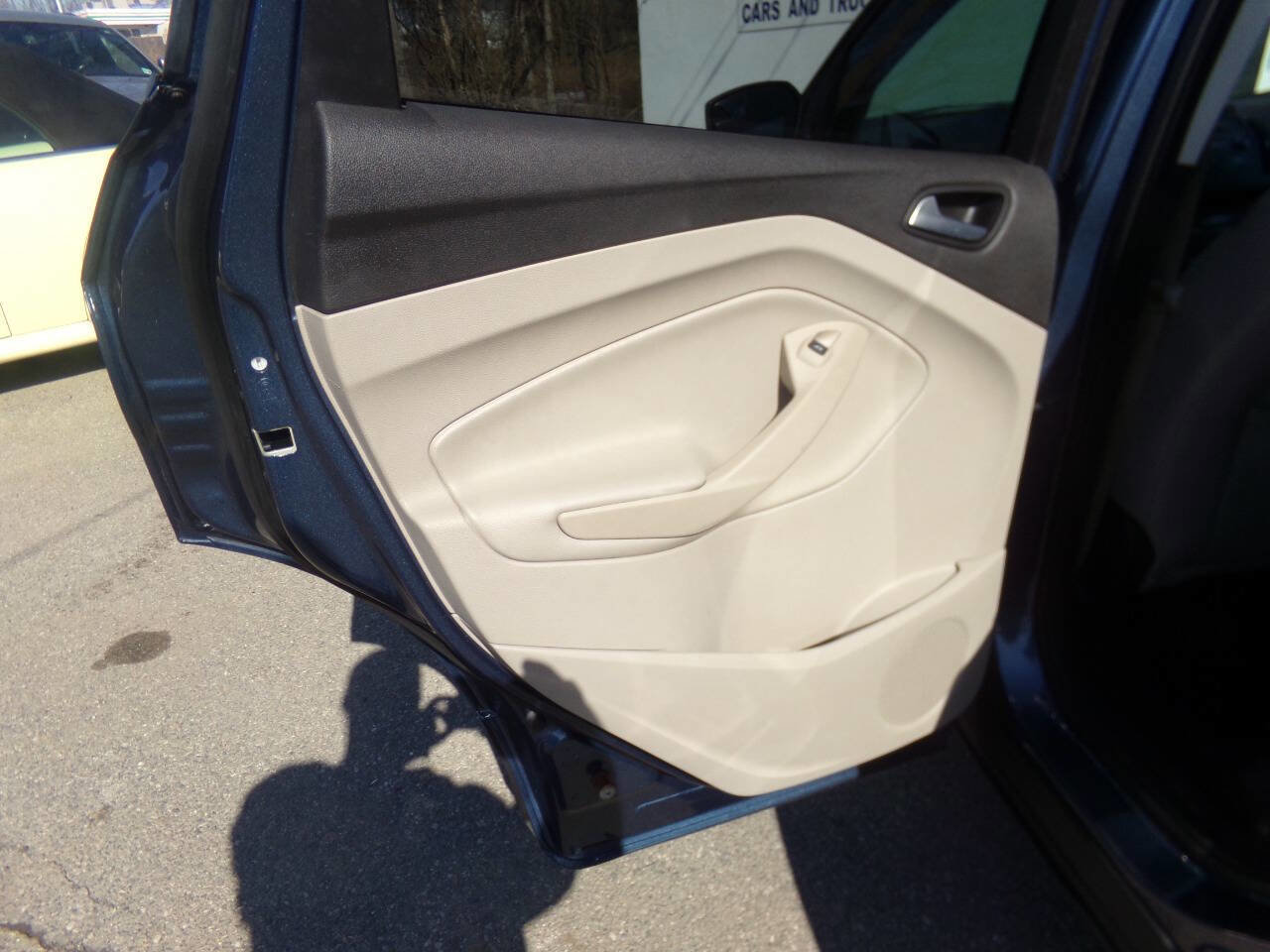 Used 2018 Ford Escape SE image 26