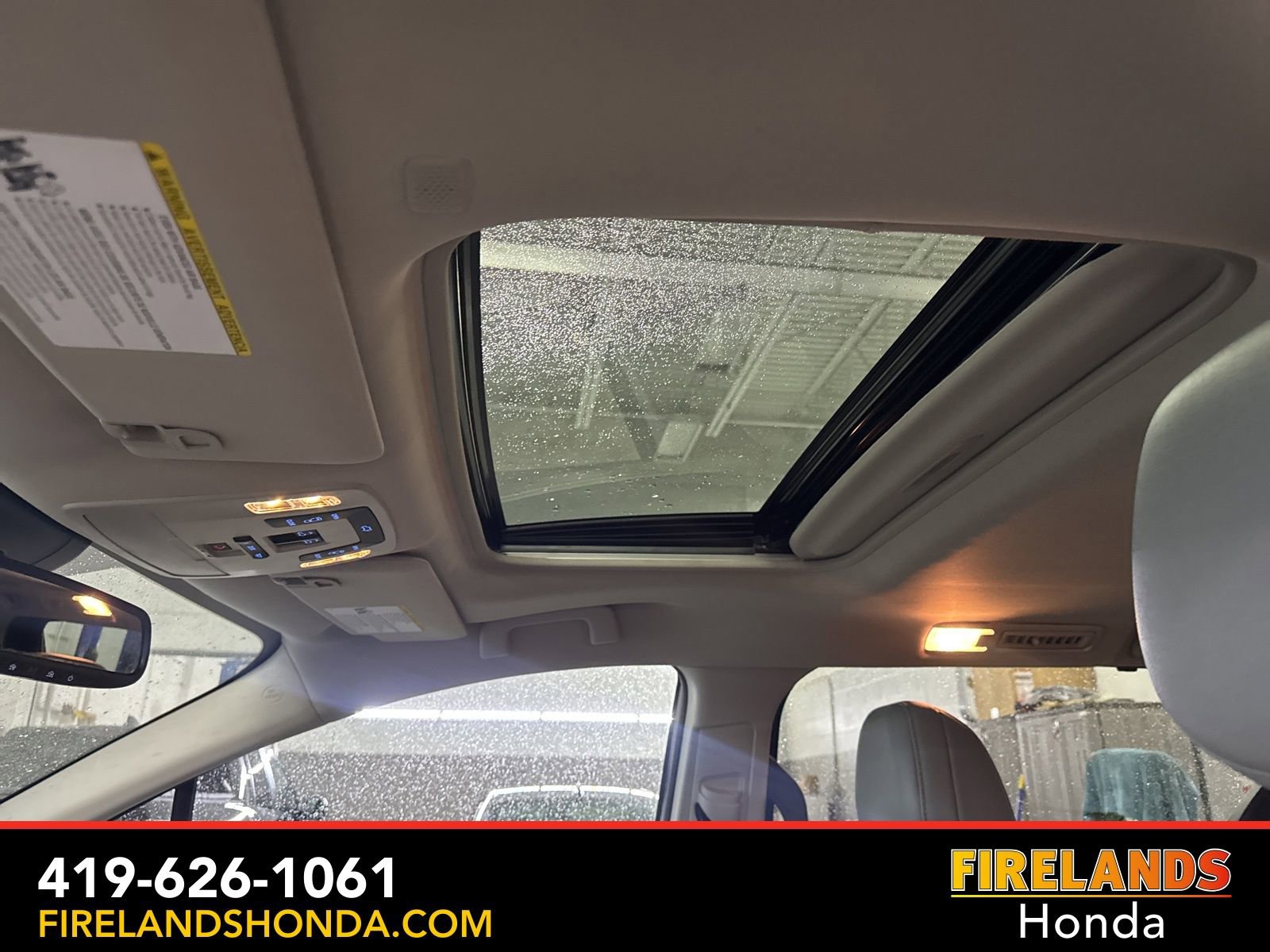 Used 2024 Toyota Sienna XLE AWD/4WD image 27