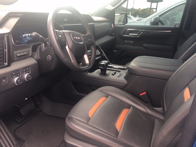 Used 2023 GMC Sierra 1500 AT4 w/ AT4 Premium Package AWD/4WD image 7