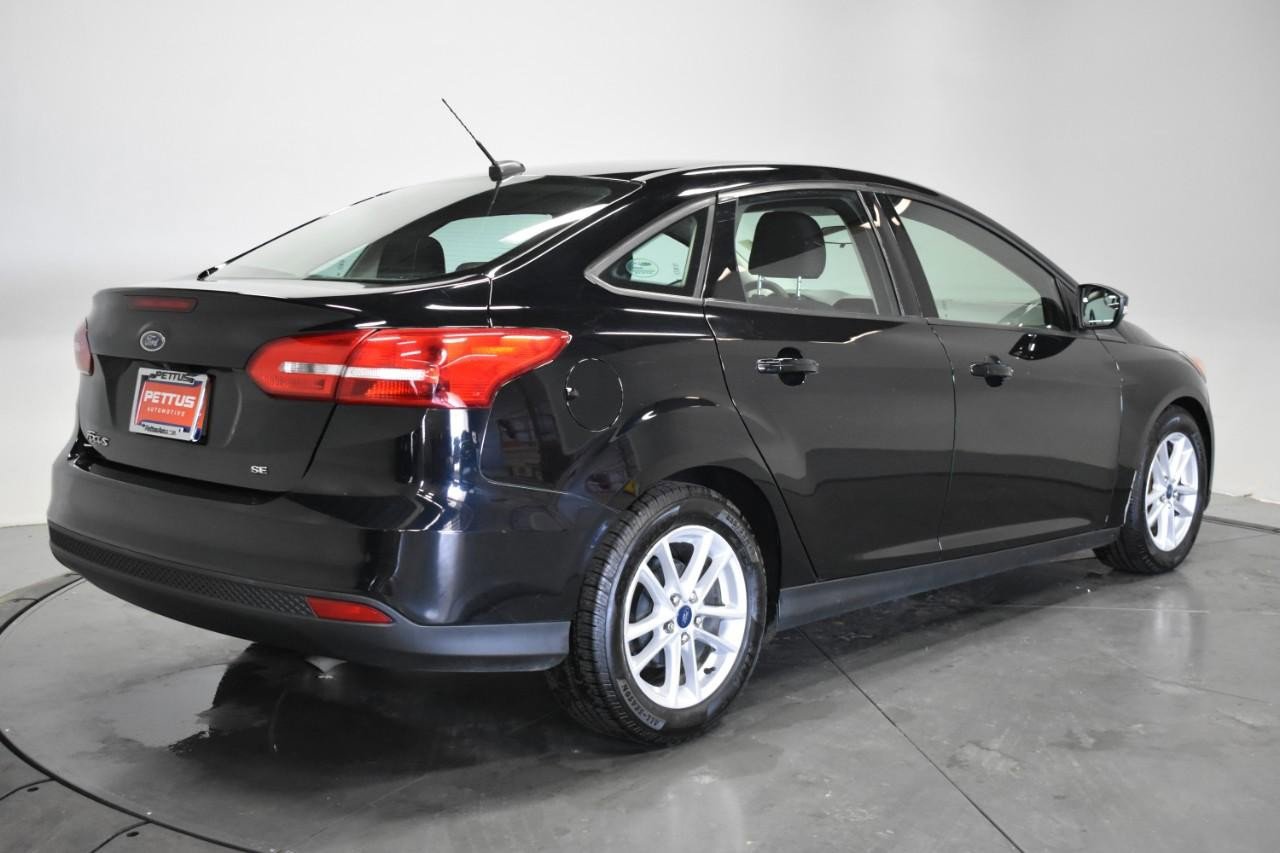 Used 2017 Ford Focus SE image 7
