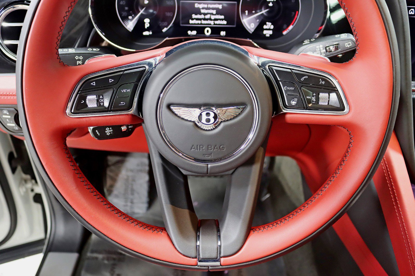 Used 2022 Bentley Bentayga image 17