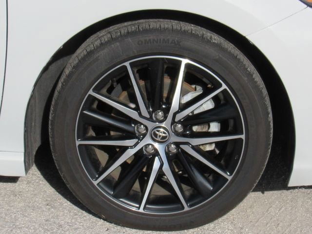 Used 2023 Toyota Camry SE image 9