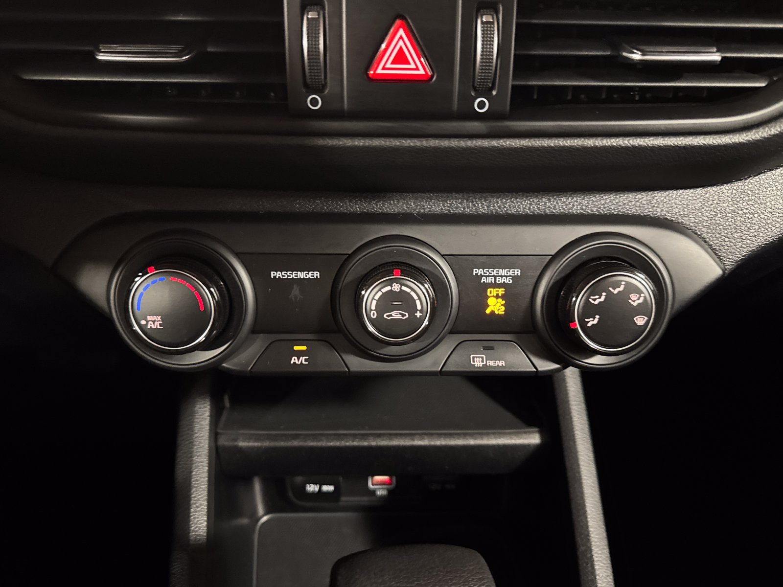 Certified 2023 Kia Forte LXS w/ LXS Technology Package FWD image 19