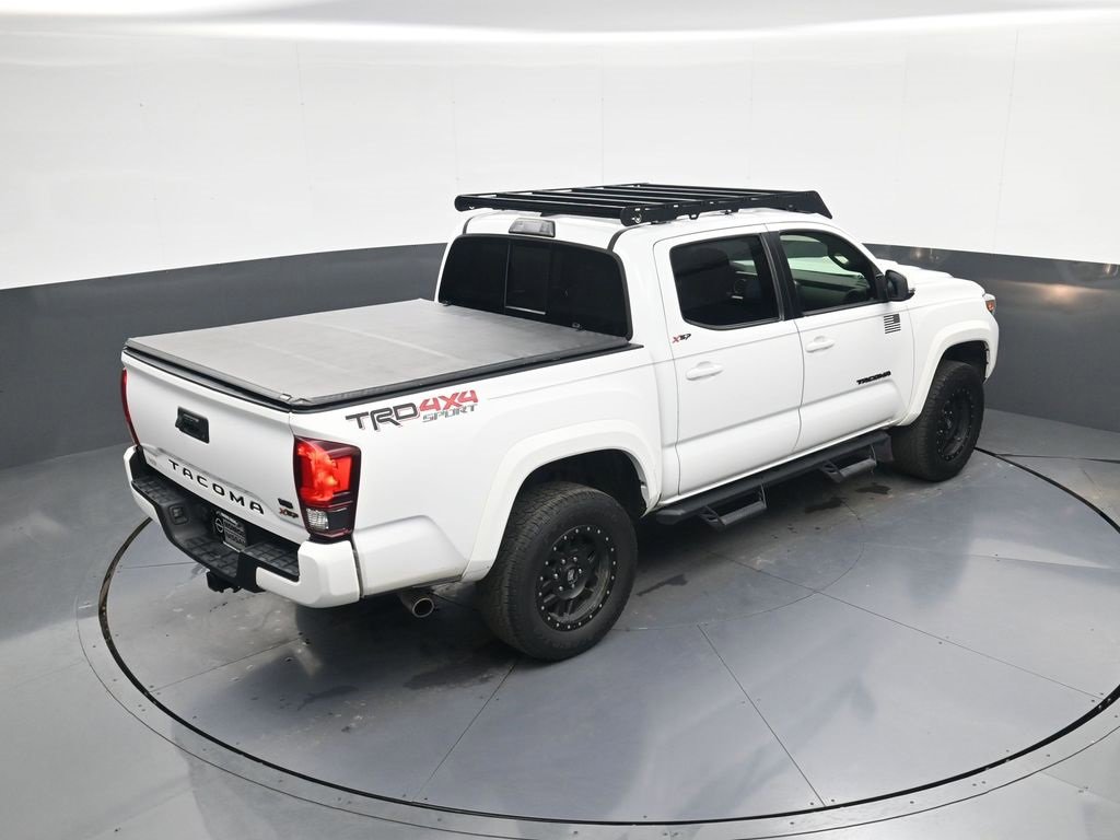 Used 2018 Toyota Tacoma TRD Sport image 37