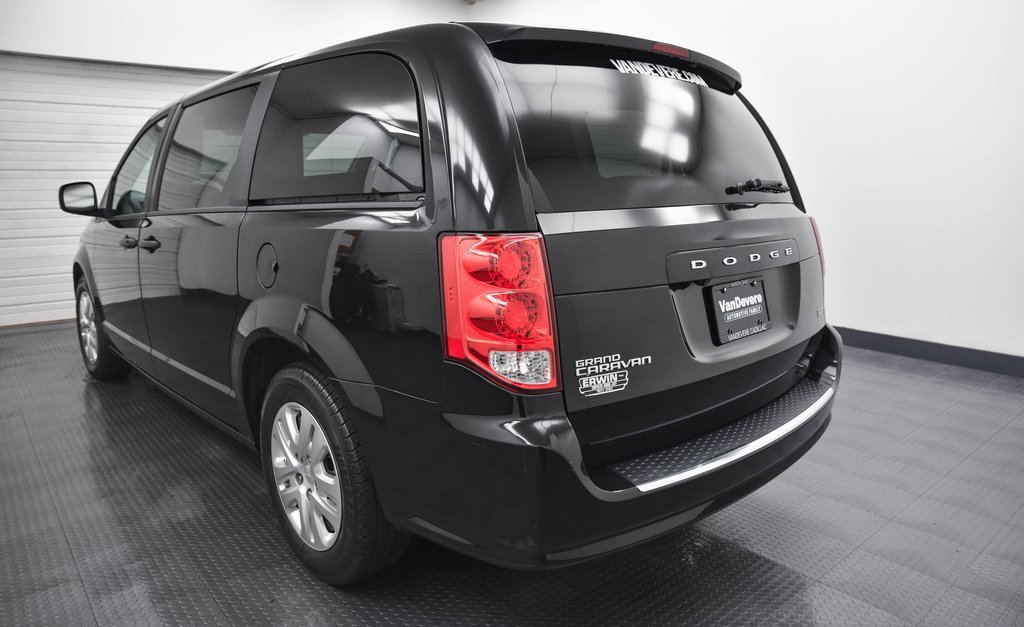 Used 2019 Dodge Grand Caravan SE image 5
