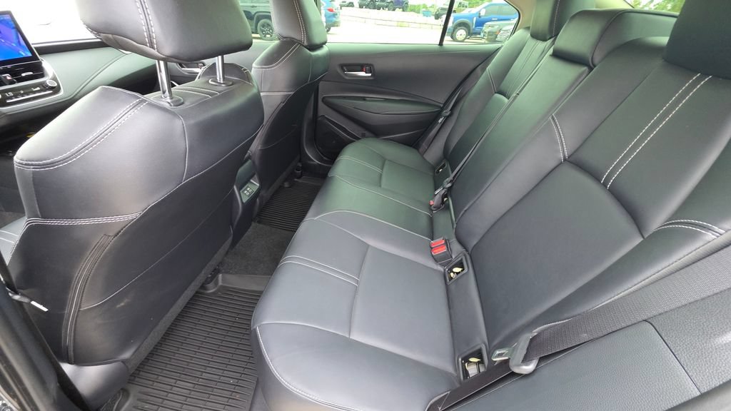 Used 2025 Toyota Corolla XLE FWD image 13