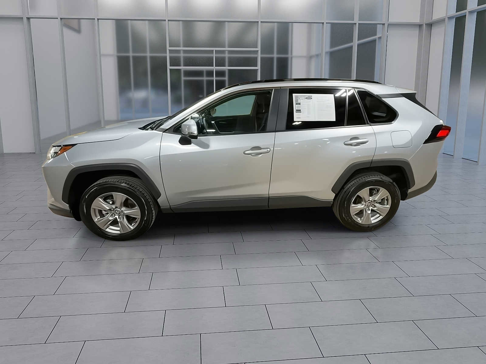 Used 2025 Toyota RAV4 XLE w/ Convenience Package image 9