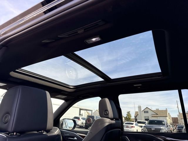 Certified 2022 Cadillac Escalade ESV Premium Luxury image 7