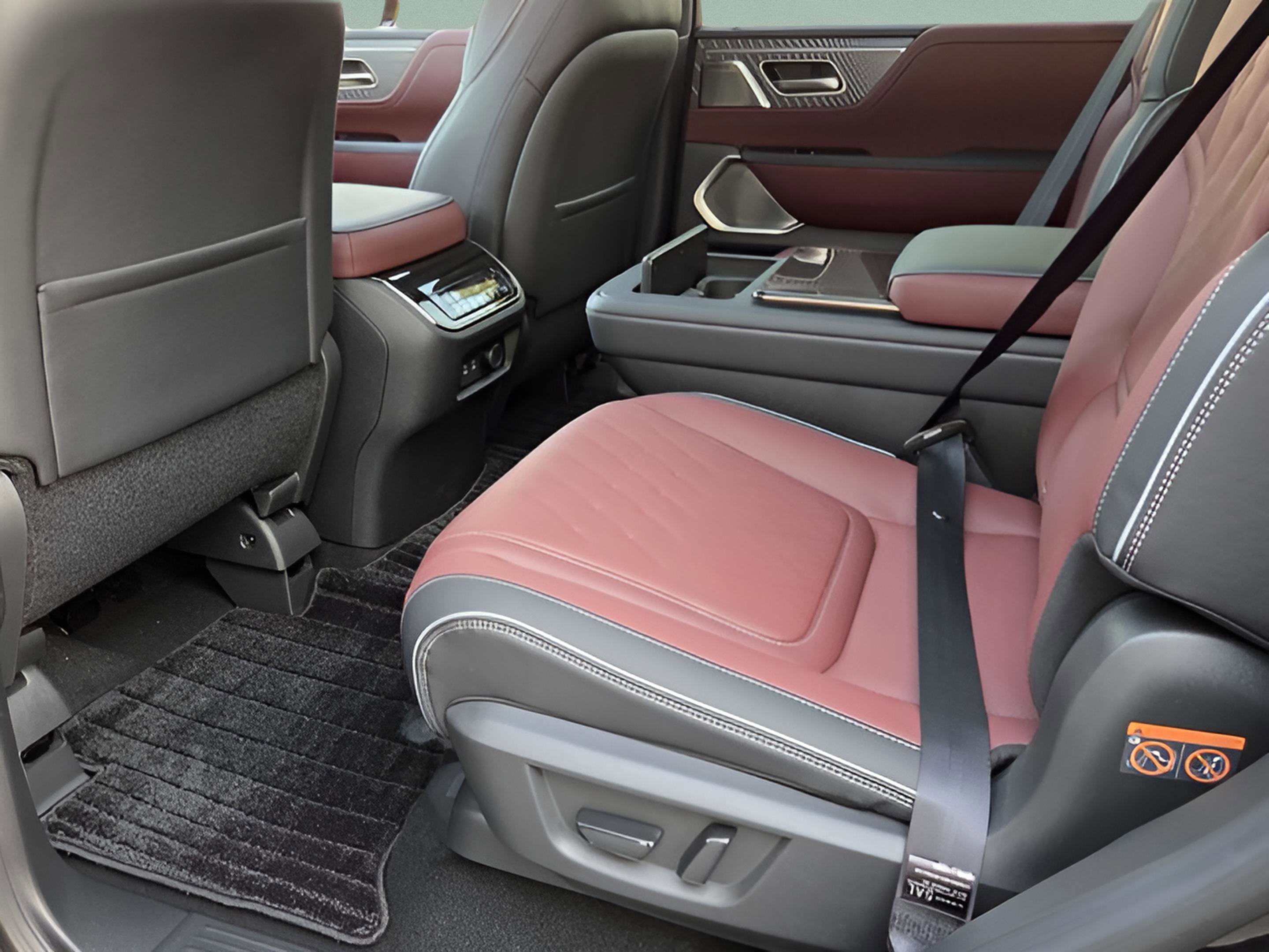 New 2026 INFINITI QX80 Autograph w/ Premium Cargo Package AWD/4WD image 14