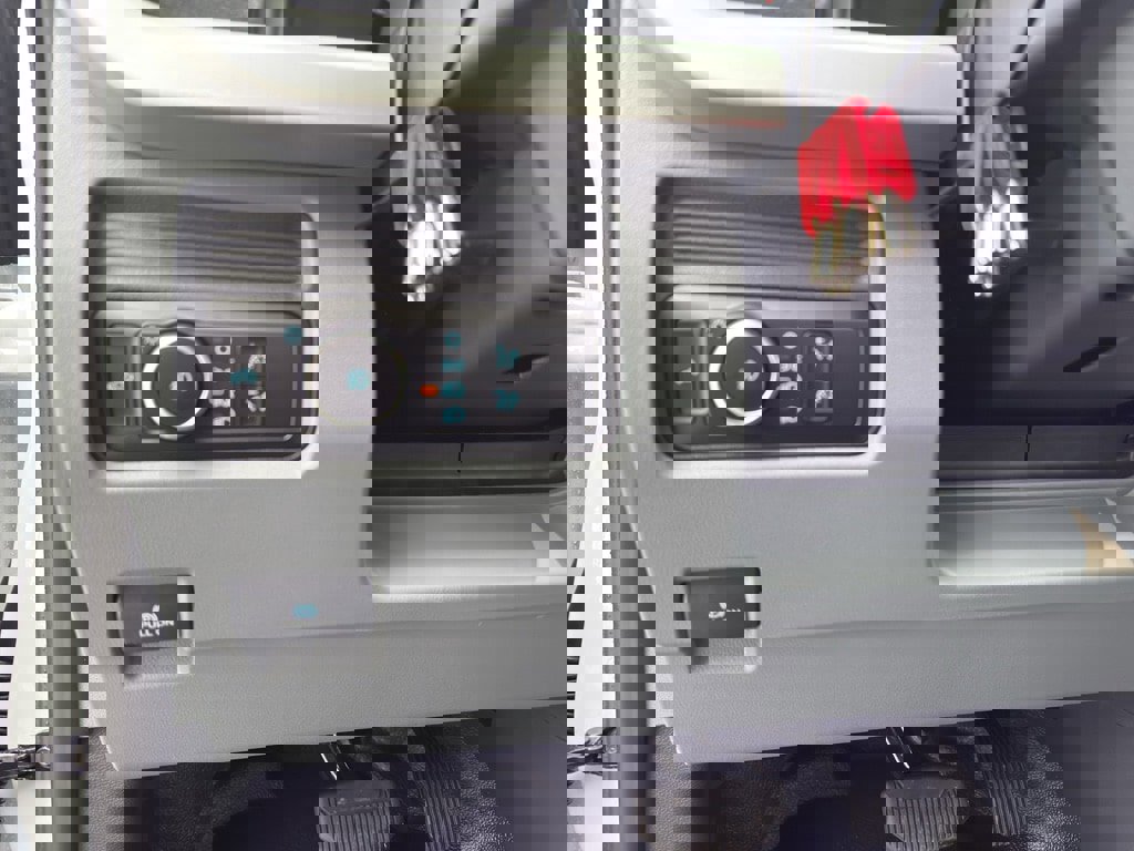 New 2026 Ford F250 XL w/ XL Chrome Package image 15