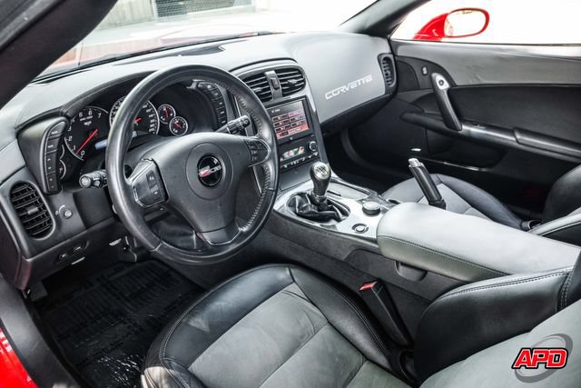 Used 2013 Chevrolet Corvette Z06 w/ 3LZ Preferred Equipment Group RWD image 2