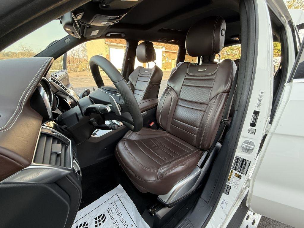 Used 2015 Mercedes-Benz GL 63 AMG 4MATIC image 14