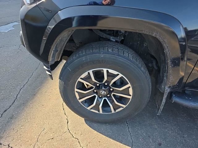 Used 2023 Toyota Tacoma TRD Sport image 9