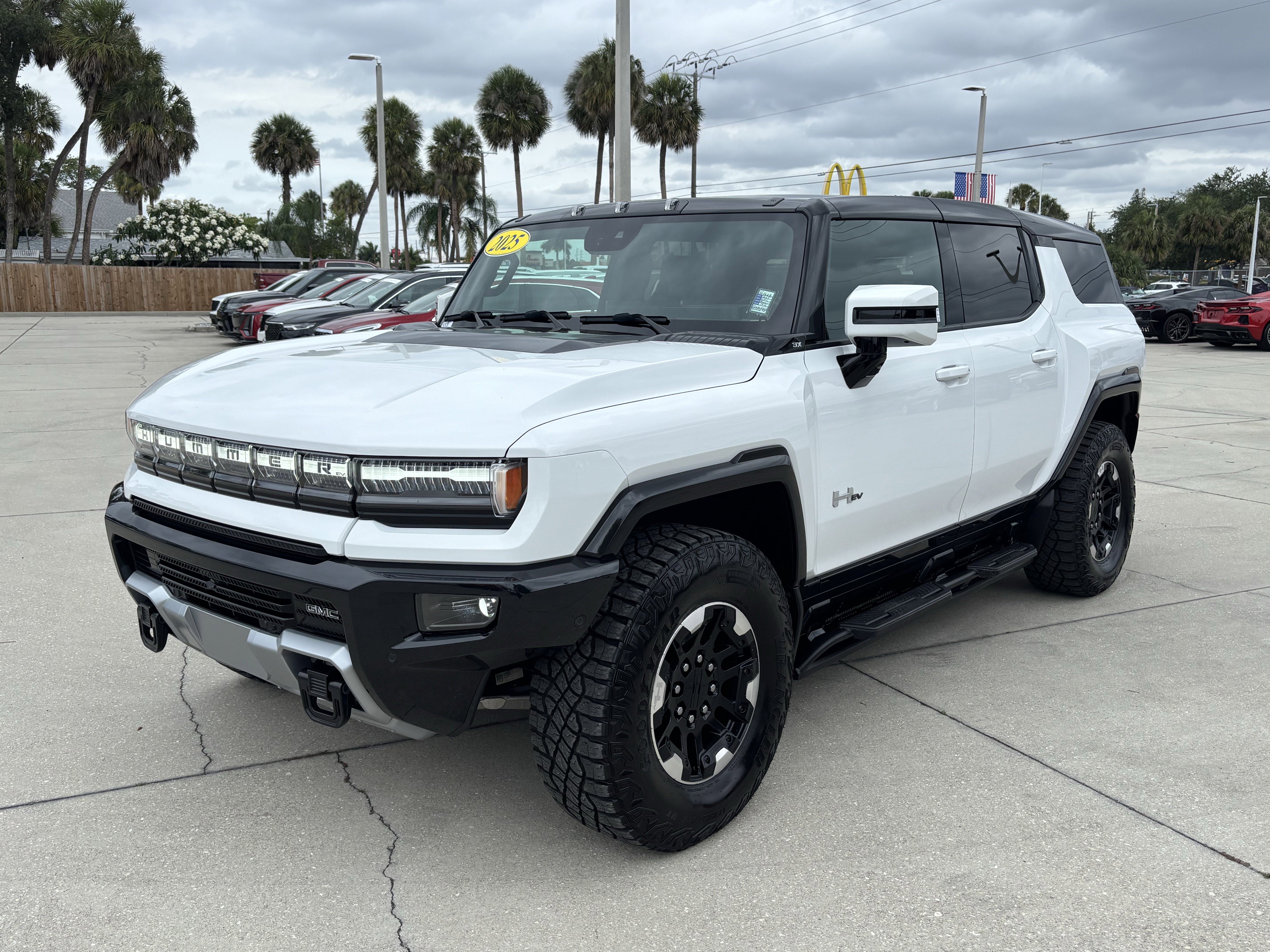 Used 2025 GMC Hummer EV 3X w/ Extreme Off-Road Package AWD/4WD image 1