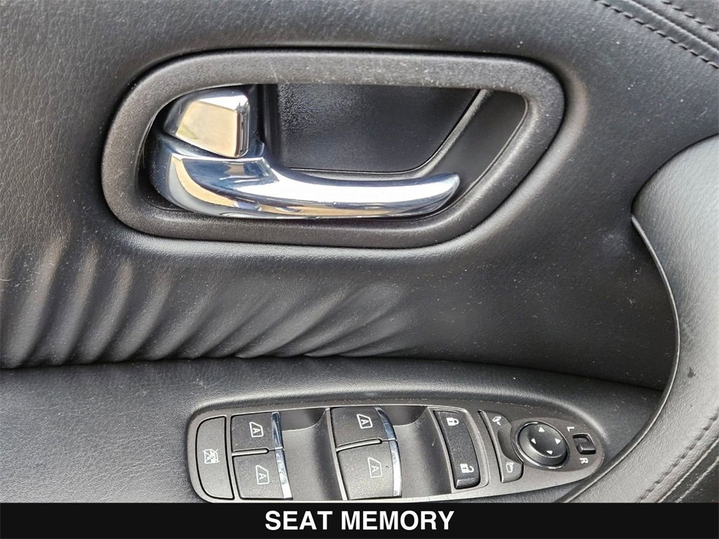 Used 2021 Nissan Armada SL w/ Captain's Chairs Package image 15