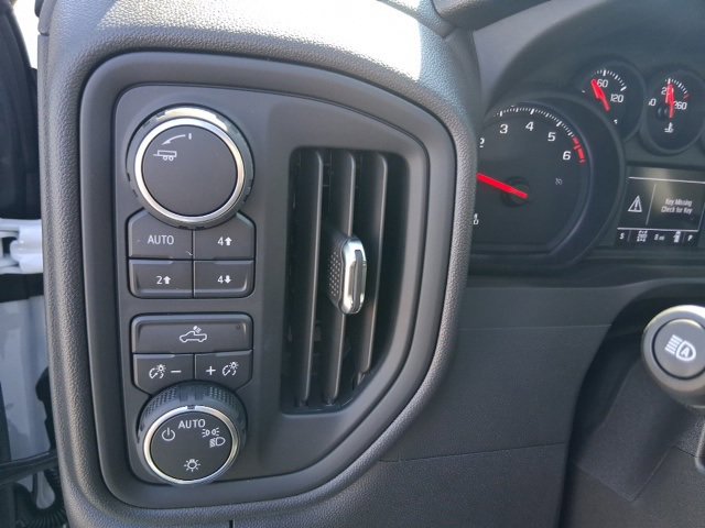 New 2026 Chevrolet Silverado 1500 Custom Trail Boss w/ Dark Appearance Package image 29