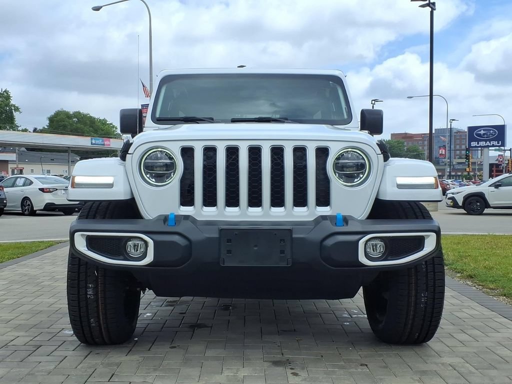 Used 2022 Jeep Wrangler Unlimited Sahara w/ Cold Weather Group AWD/4WD image 2