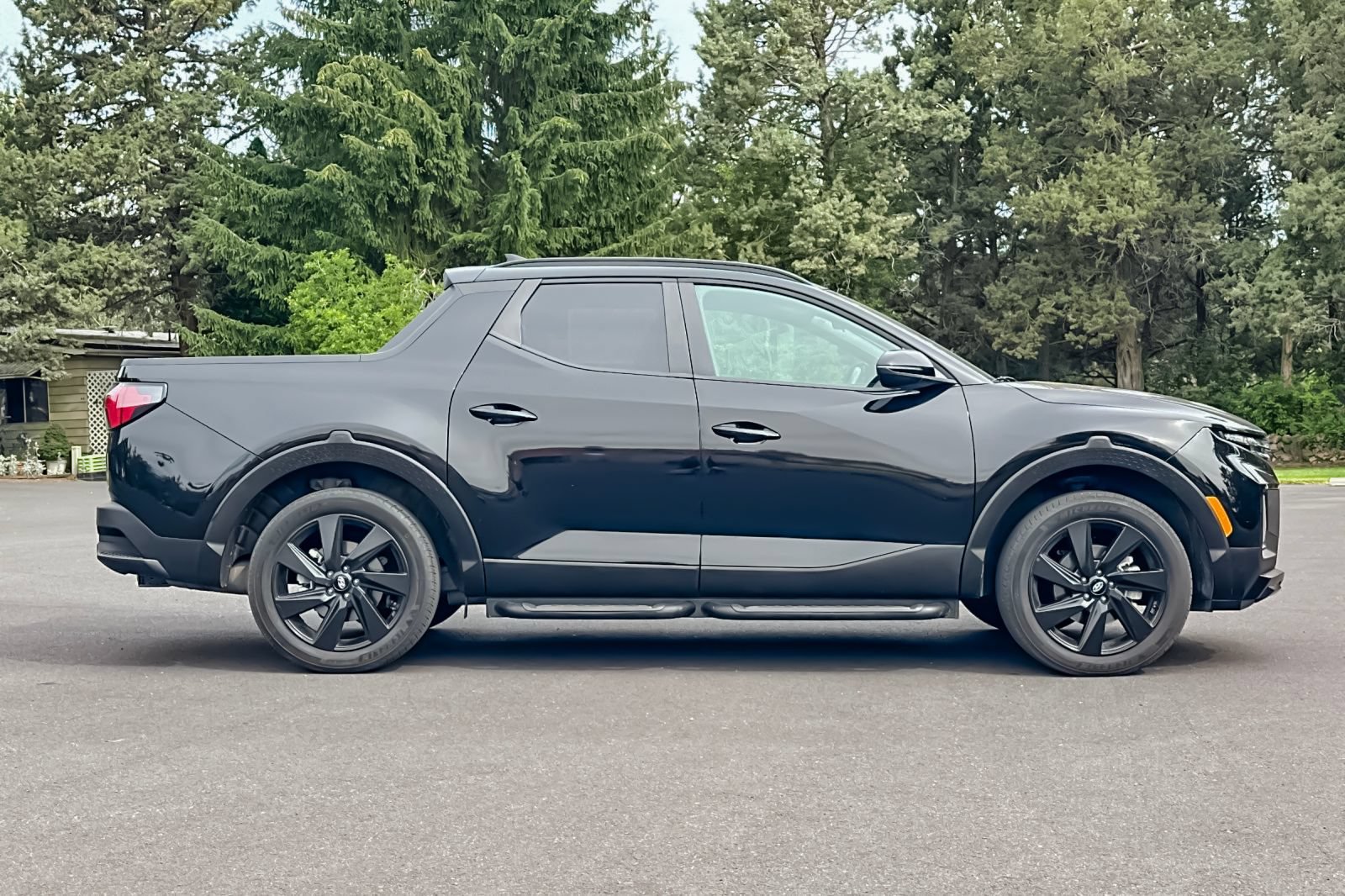 Used 2023 Hyundai Santa Cruz Night AWD/4WD image 2