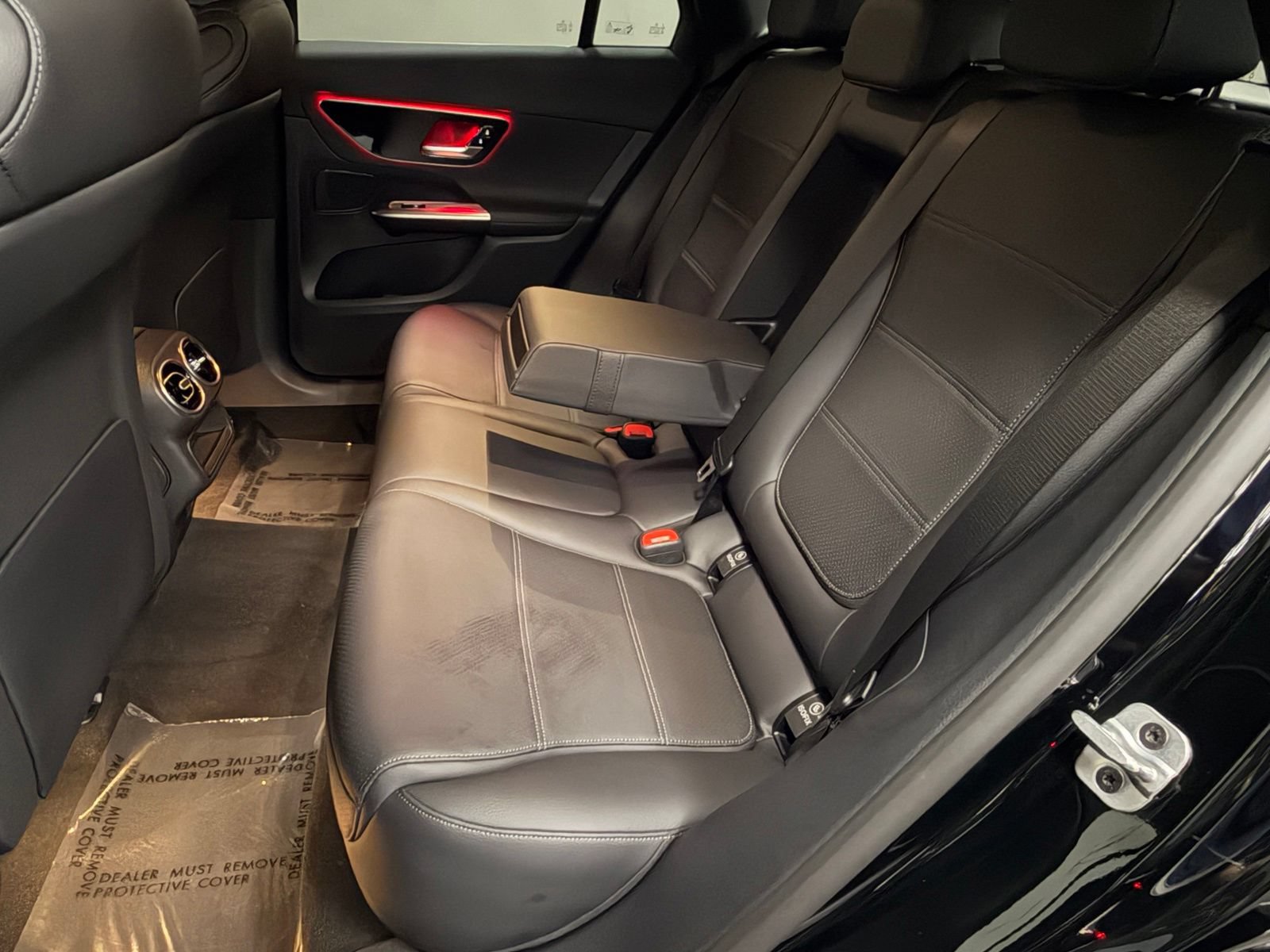 Used 2025 Mercedes-Benz GLC 350e 4MATIC image 39