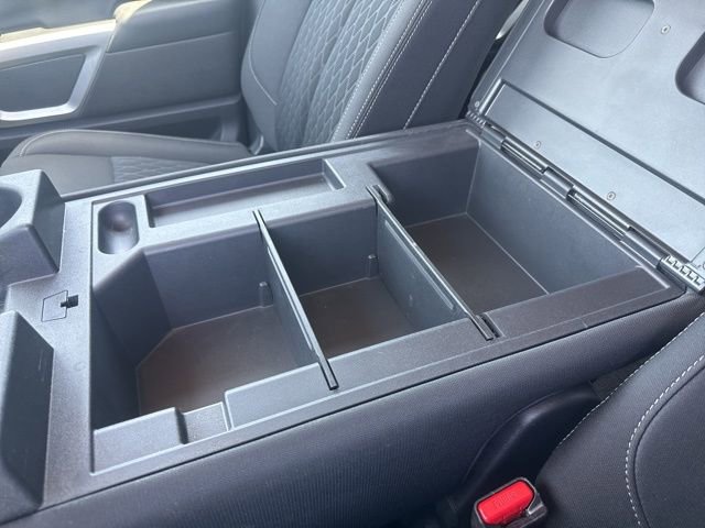 Used 2018 Nissan Titan SV image 29