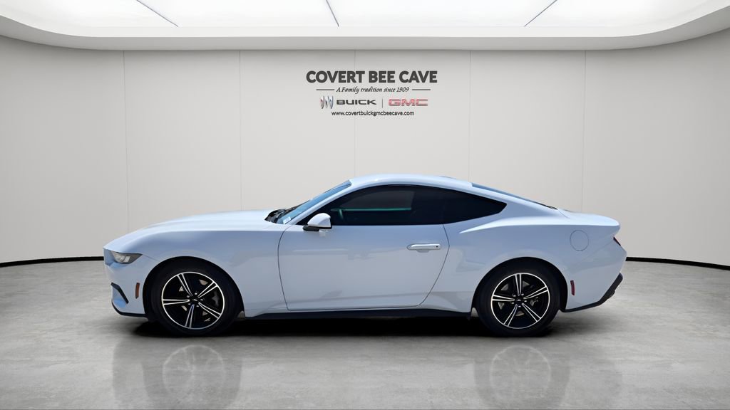 Used 2024 Ford Mustang EcoBoost image 5