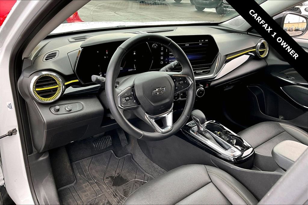 Used 2025 Chevrolet Trax ACTIV image 16