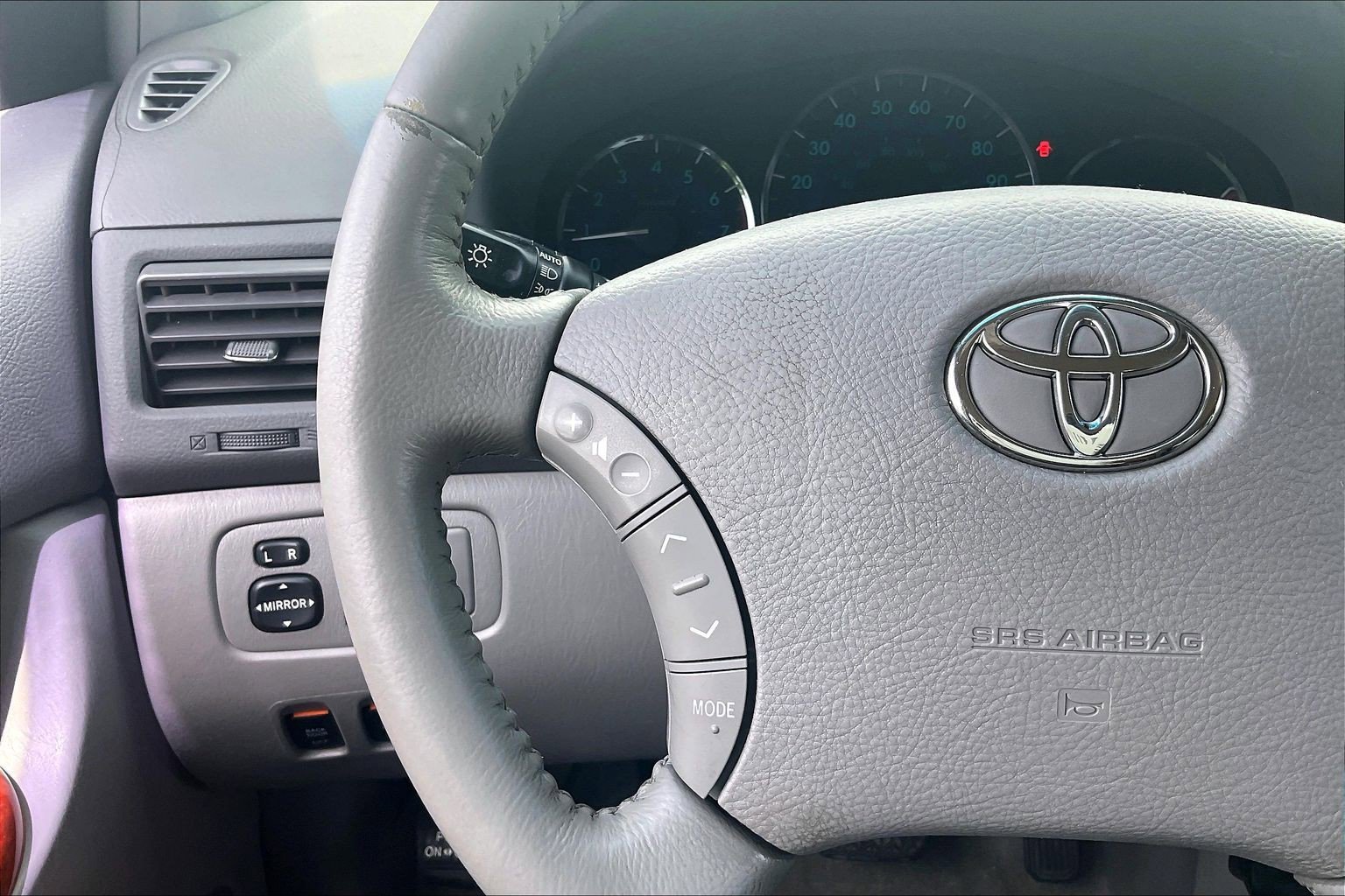 Used 2010 Toyota Sienna image 23