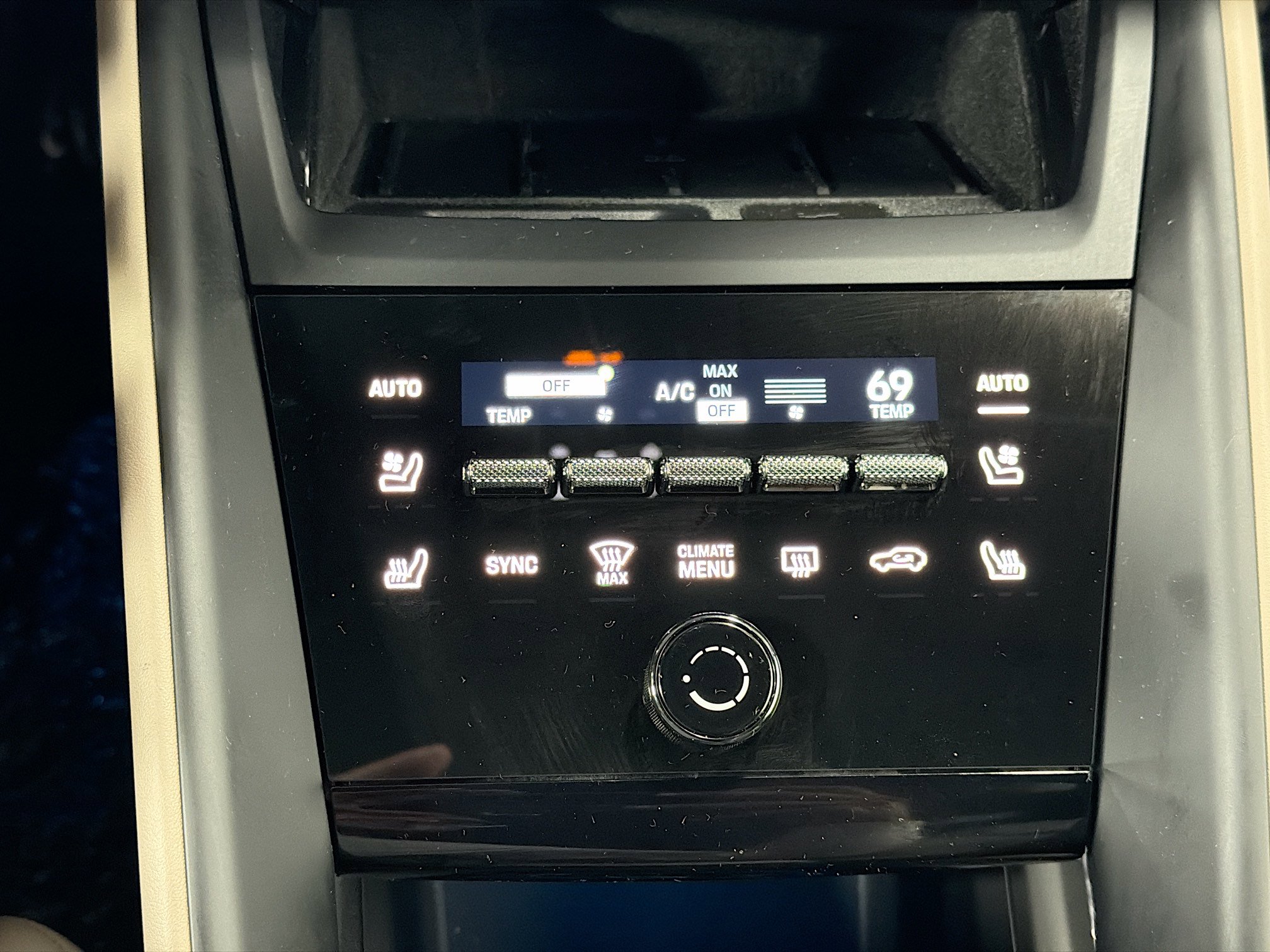 Certified 2025 Porsche Macan 4S Electric image 33