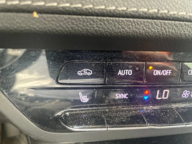 Used 2021 Buick Envision Essence FWD image 14